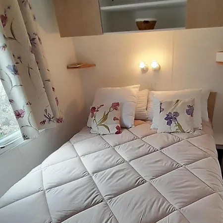Camping Le Clos Des Capitelles Saint-Privat-de-Champclos