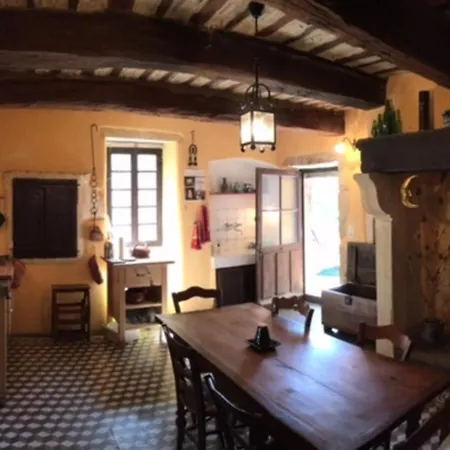 Le Clos Des Capitelles