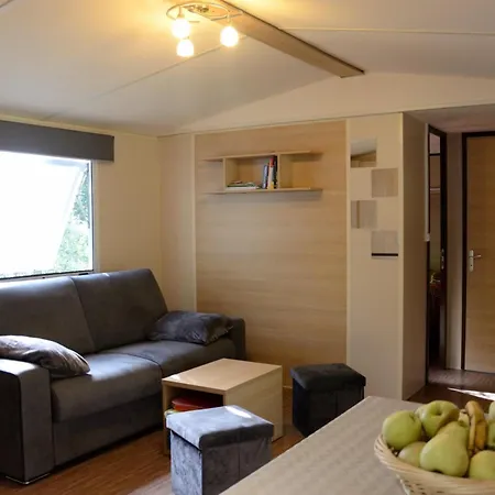 Le Clos Des Capitelles Campingplatz *