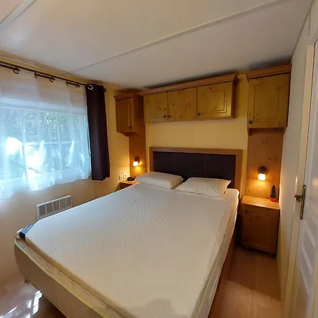 Camping Le Clos Des Capitelles Saint-Privat-de-Champclos